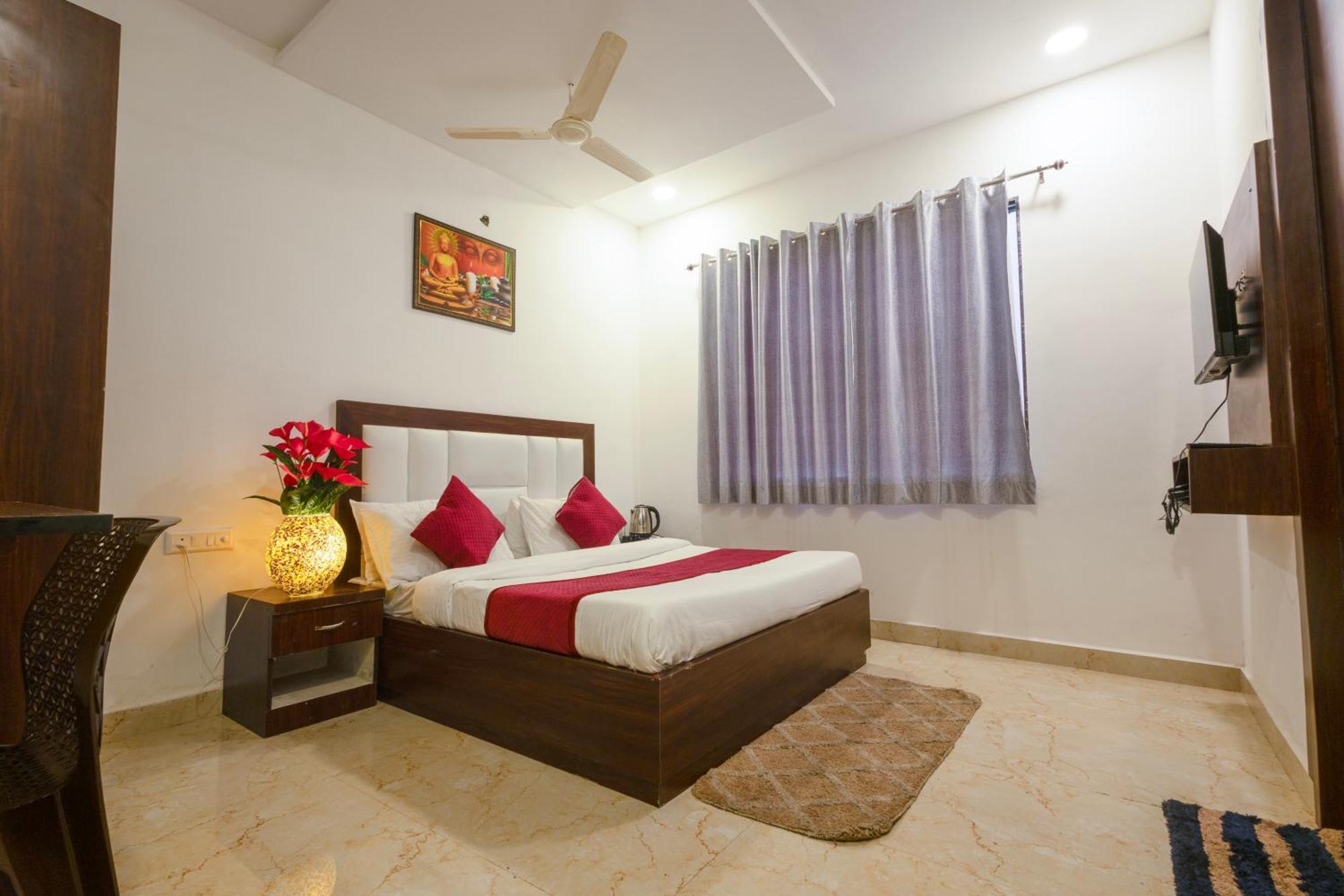 Fine Shelter Hotel *