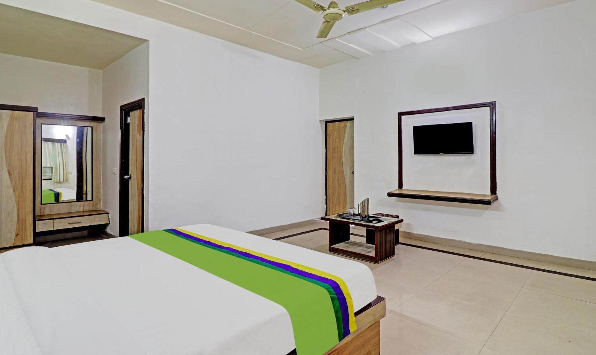 Hotel Golden Heights Agra (Uttar Pradesh)