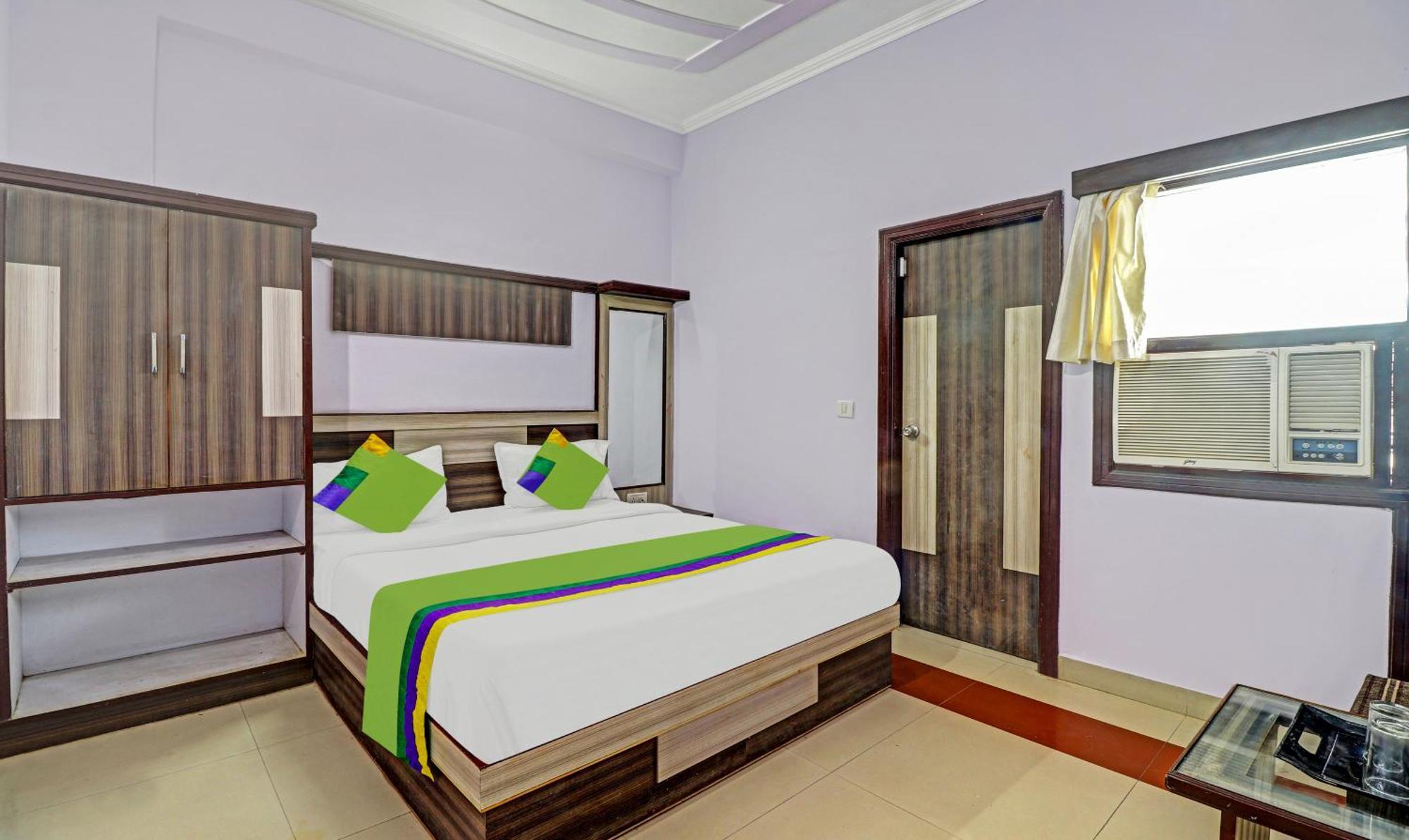 Golden Heights Hotel Agra (Uttar Pradesh)