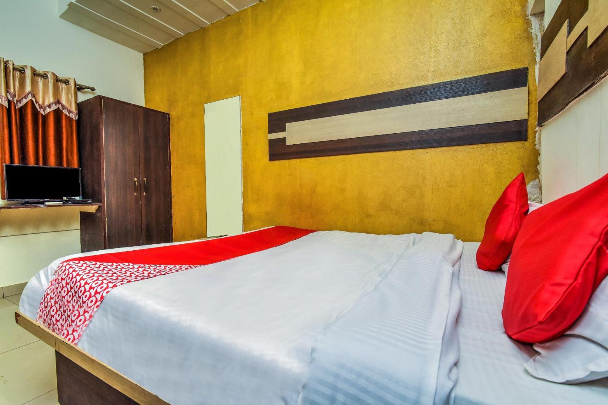 Oyo Flagship Alpine 3* Agra (Uttar Pradesh)