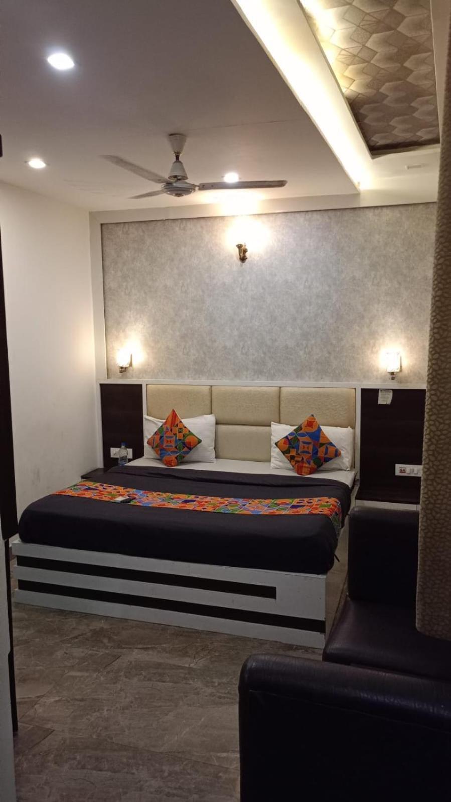 Urban Star Hotel 3*