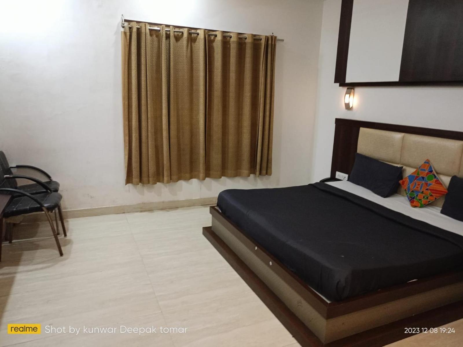 Hotel Urban Star