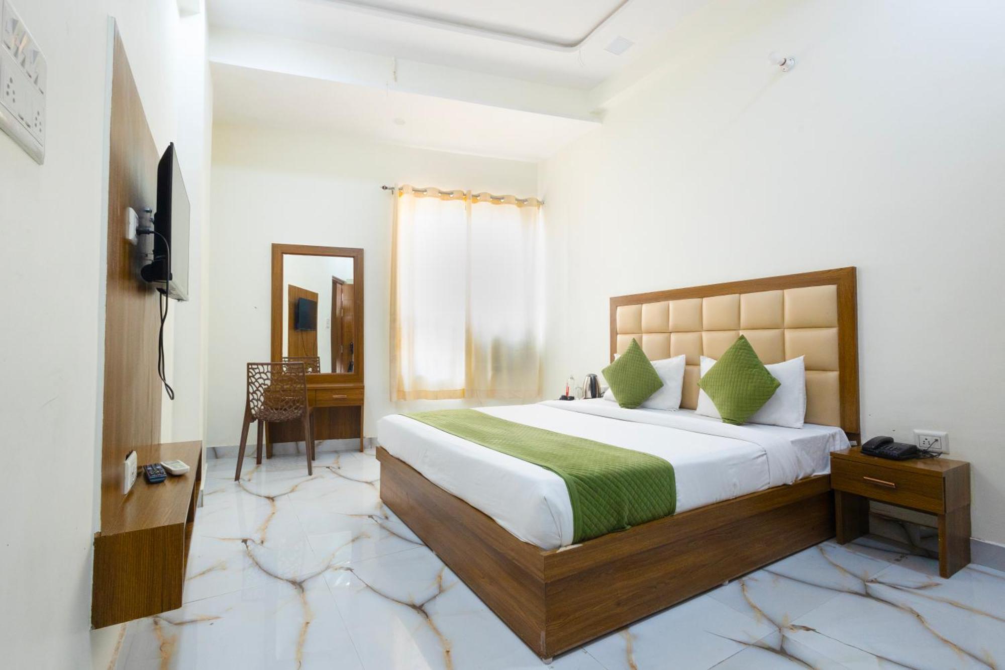 Shailly Hotel 3*