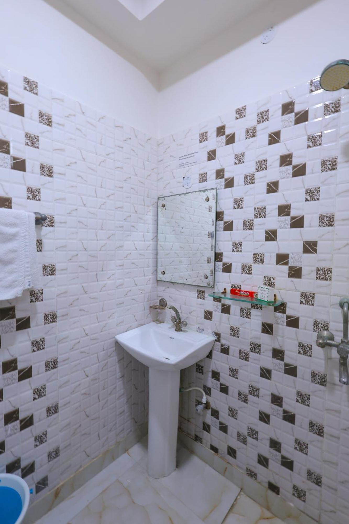 Taj Classic Agra Guest house *