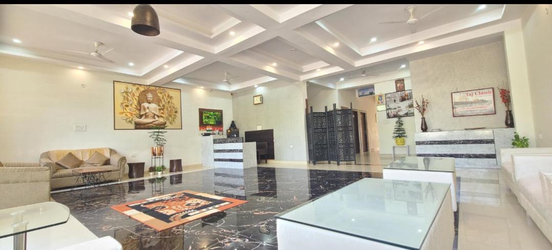 Taj Classic Agra *