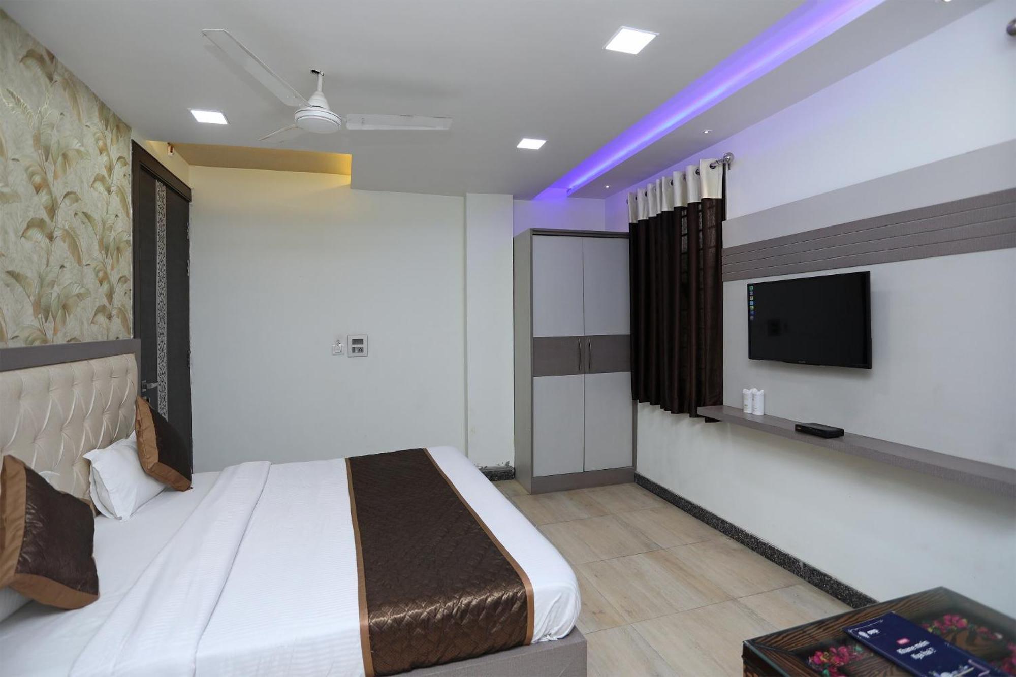 Oyo Vaishnavi Heritage 2*