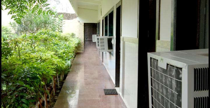 Sidhartha Walking Distance From Tajmahal Agra (Uttar Pradesh)