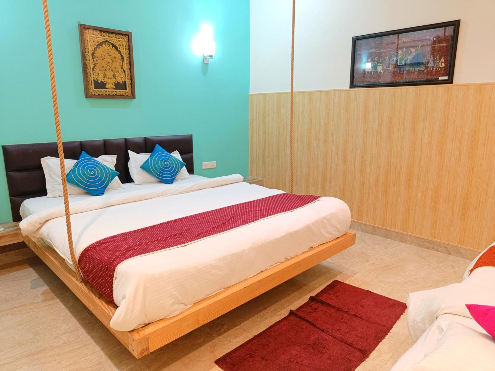 The Hideout Agra Near Taj Homestay