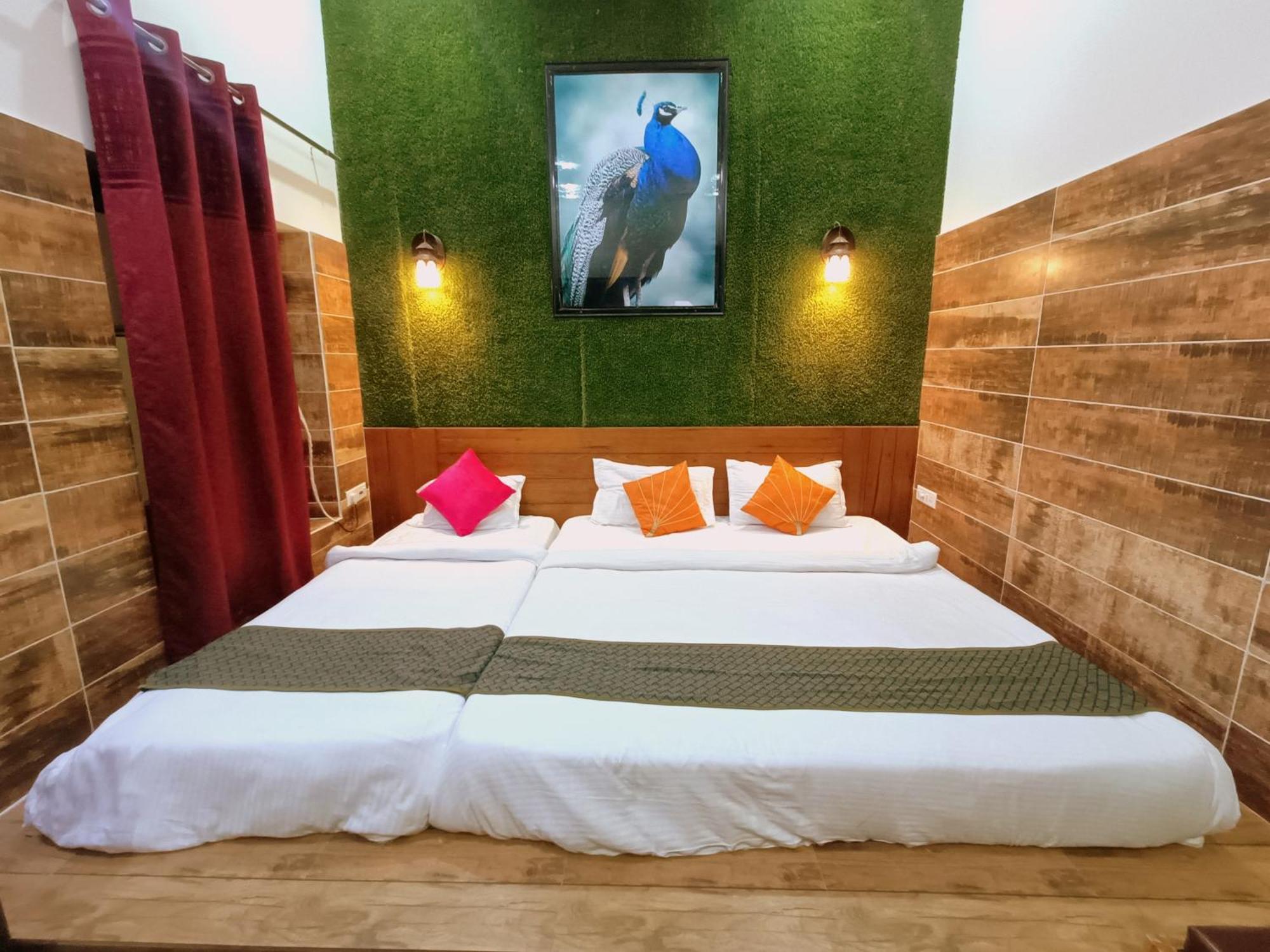 Homestay The Hideout Agra Near Taj *