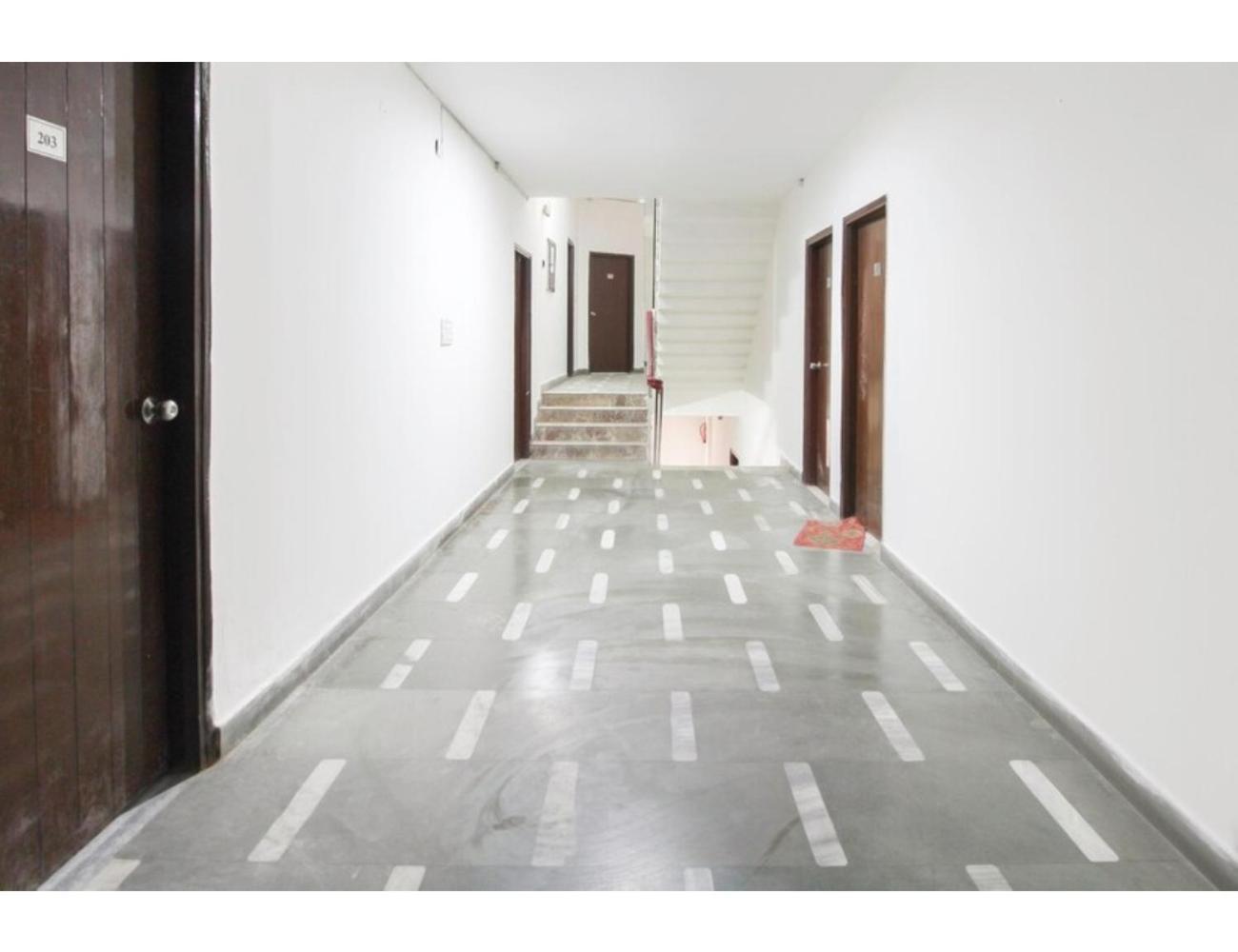 Viren Pacfic, Agra Homestay