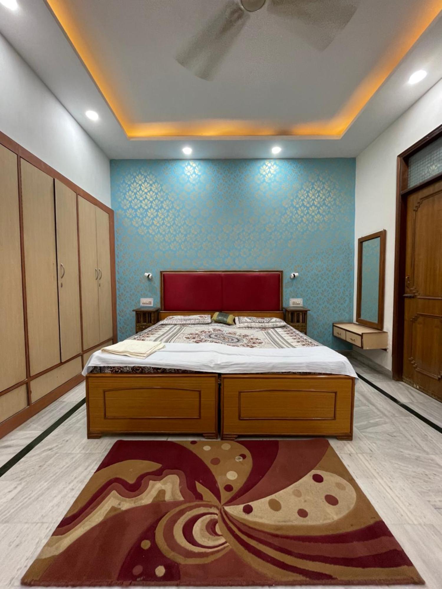 N.homestay * Agra (Uttar Pradesh)