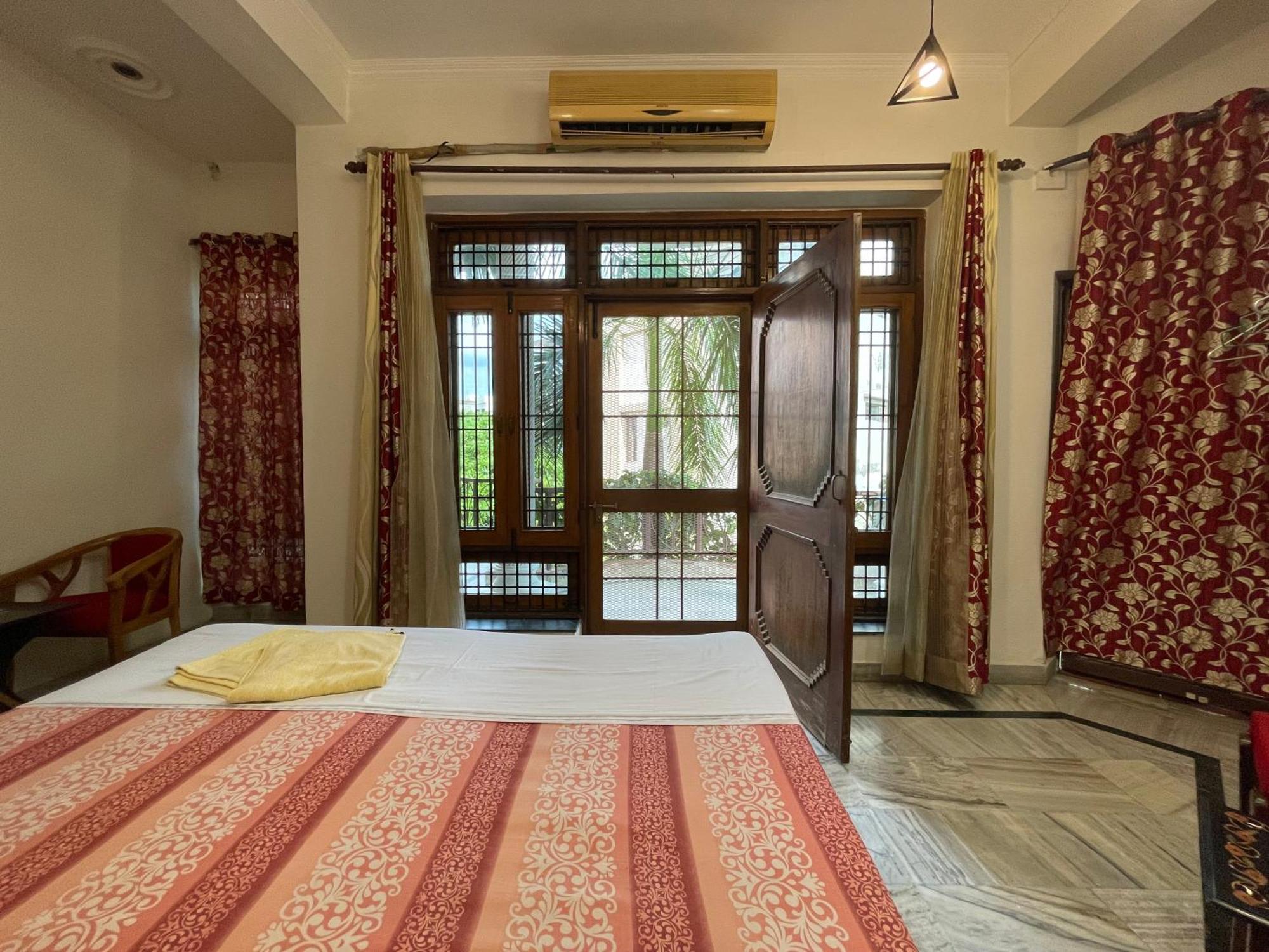 N.homestay * Agra (Uttar Pradesh)