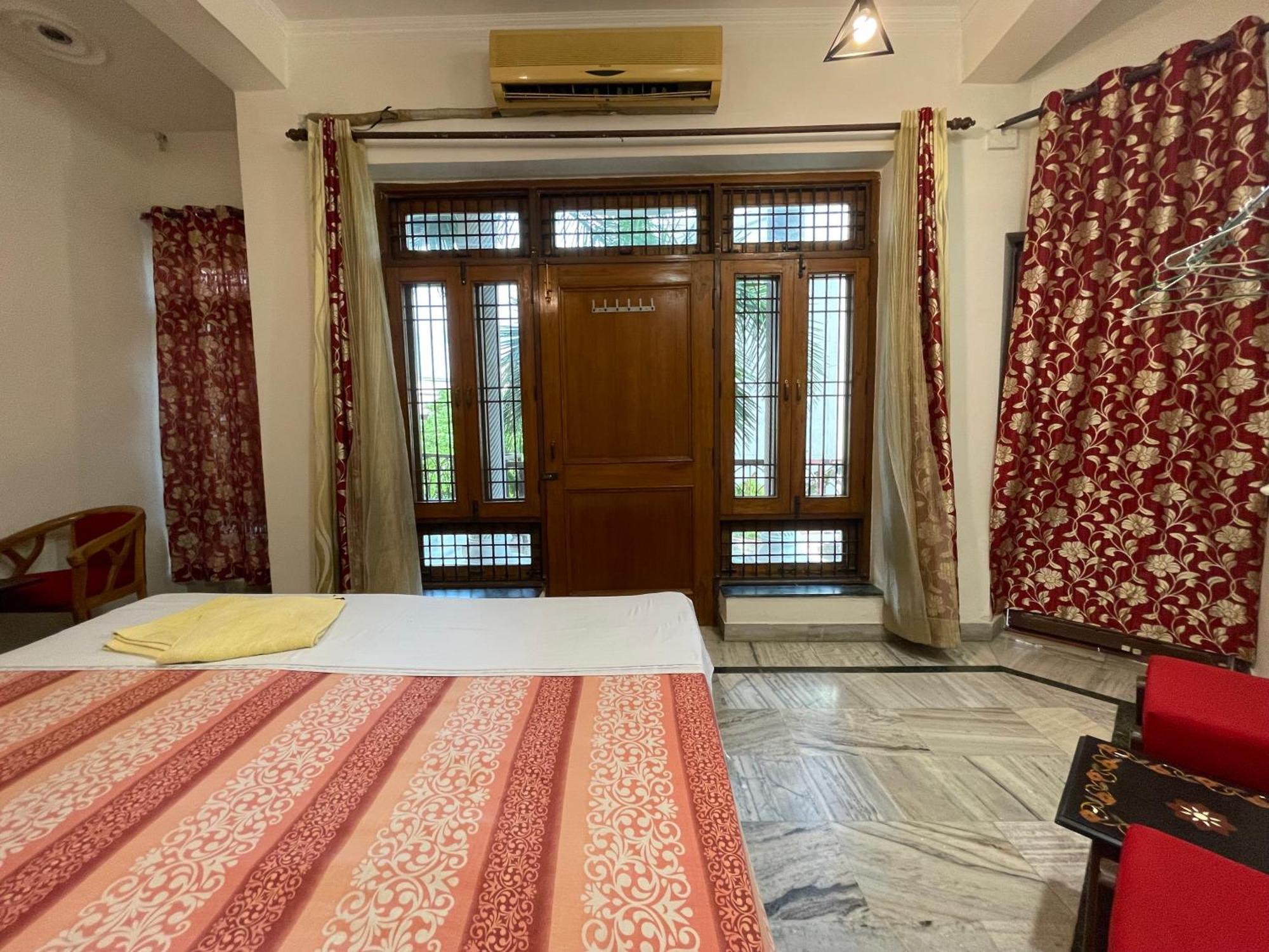 N.homestay * Agra (Uttar Pradesh)