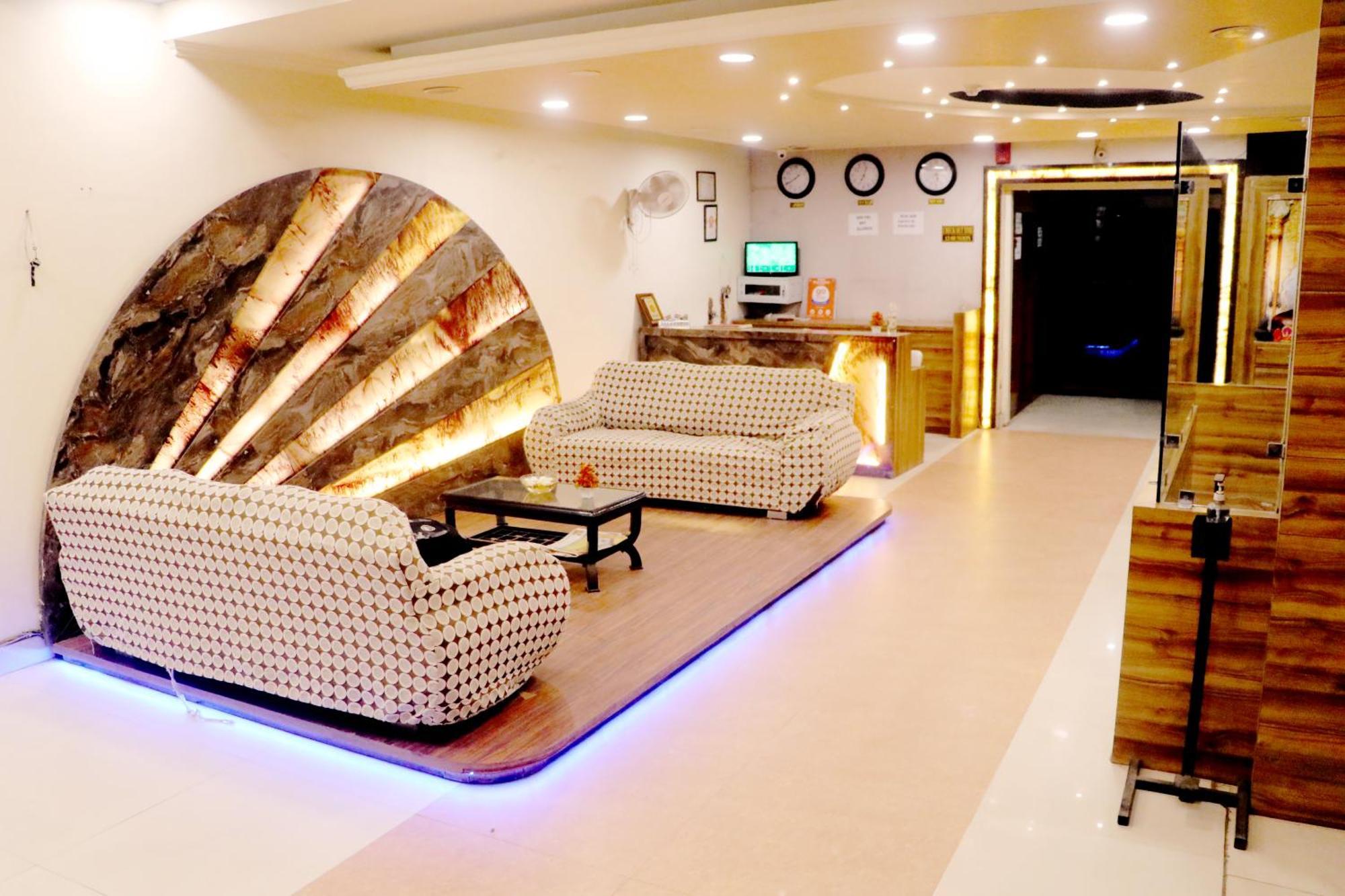 Riya Palace- Near Idgah Railway Station Agra