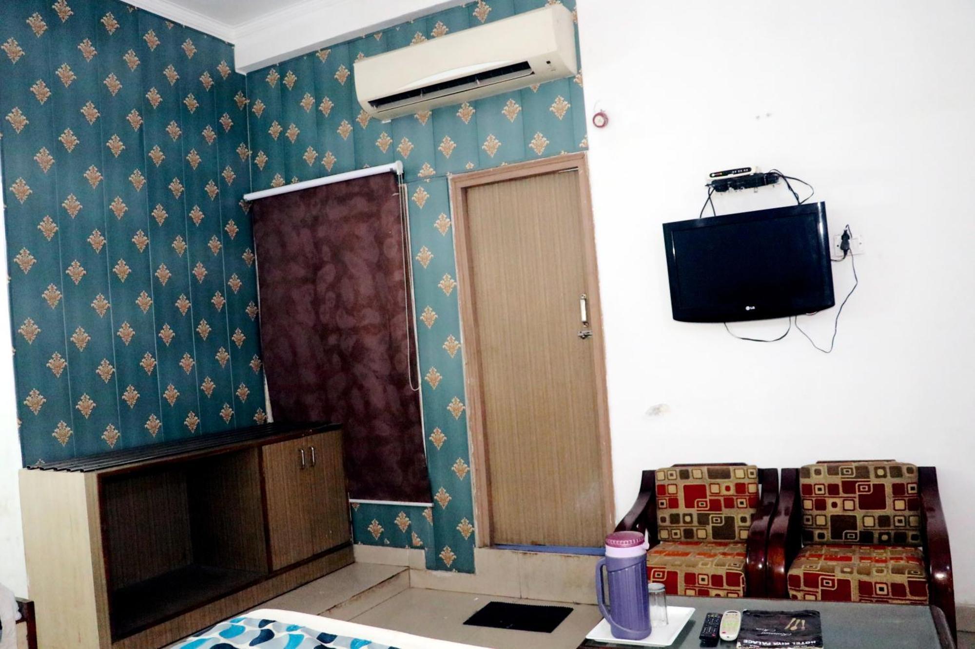 Hotel Riya Palace- Near Idgah Railway Station Agra