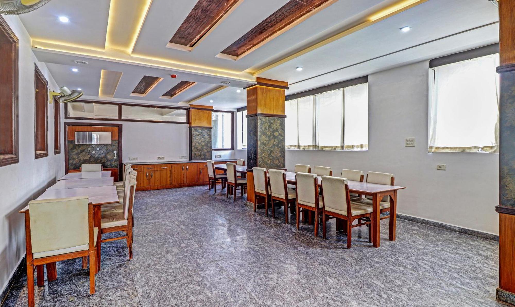 Hotel Golden Heights 3*