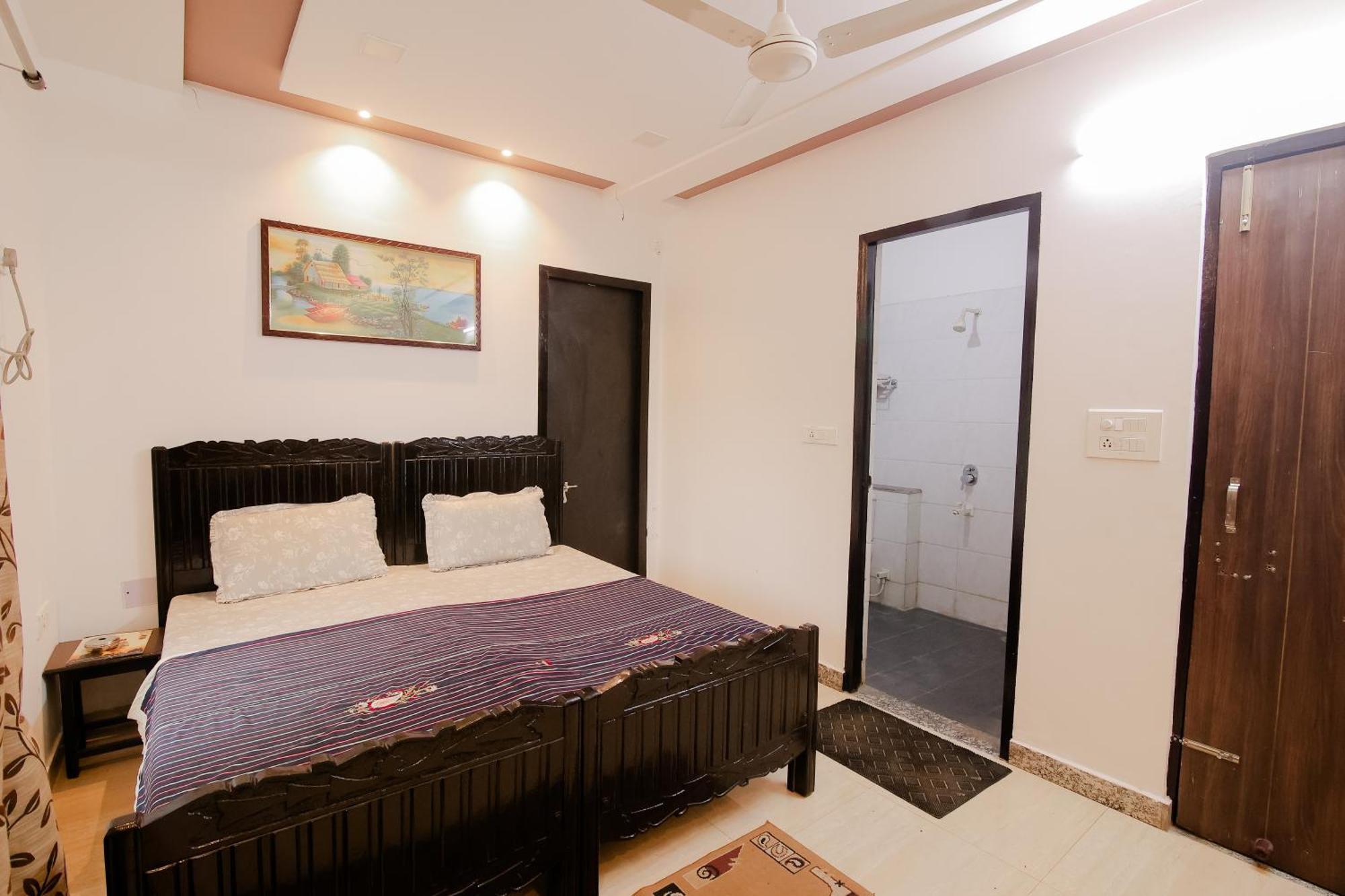 Luxury Taj Homestay, 1km Walking Distance From Taj Mahal East Gate Agra (Uttar Pradesh)