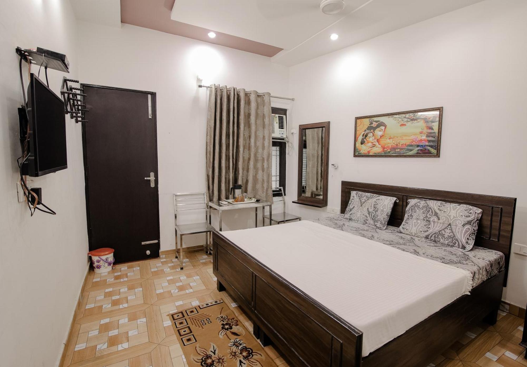 Bed & Breakfast Luxury Taj Homestay, 1km Walking Distance From Taj Mahal East Gate *