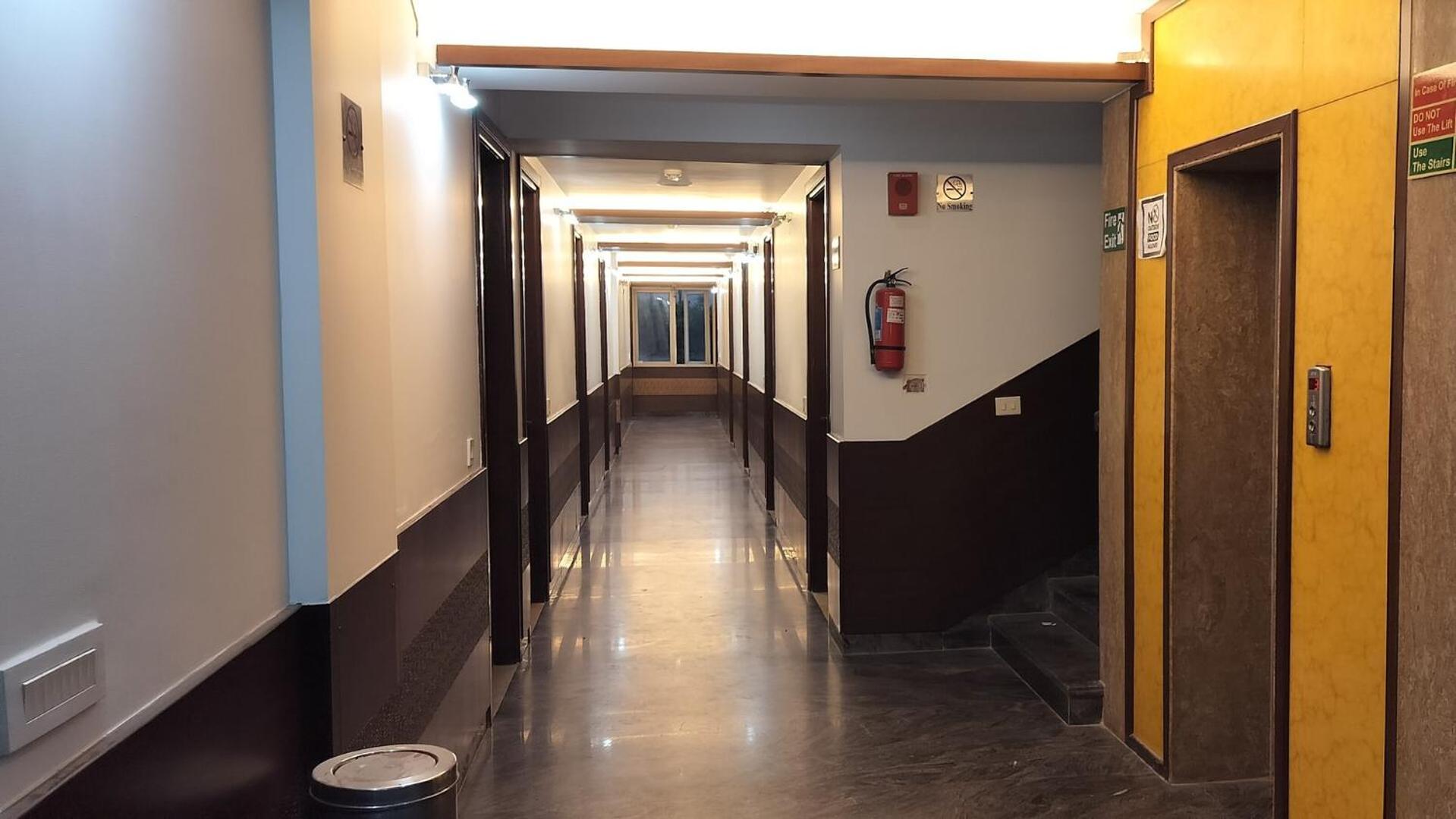 Taj Heights Hotel 3*