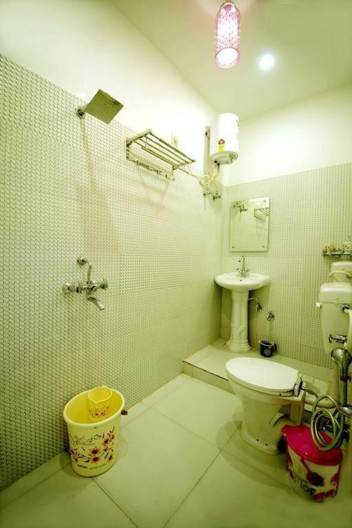 Taj Square A Luxurious Family Homestay *