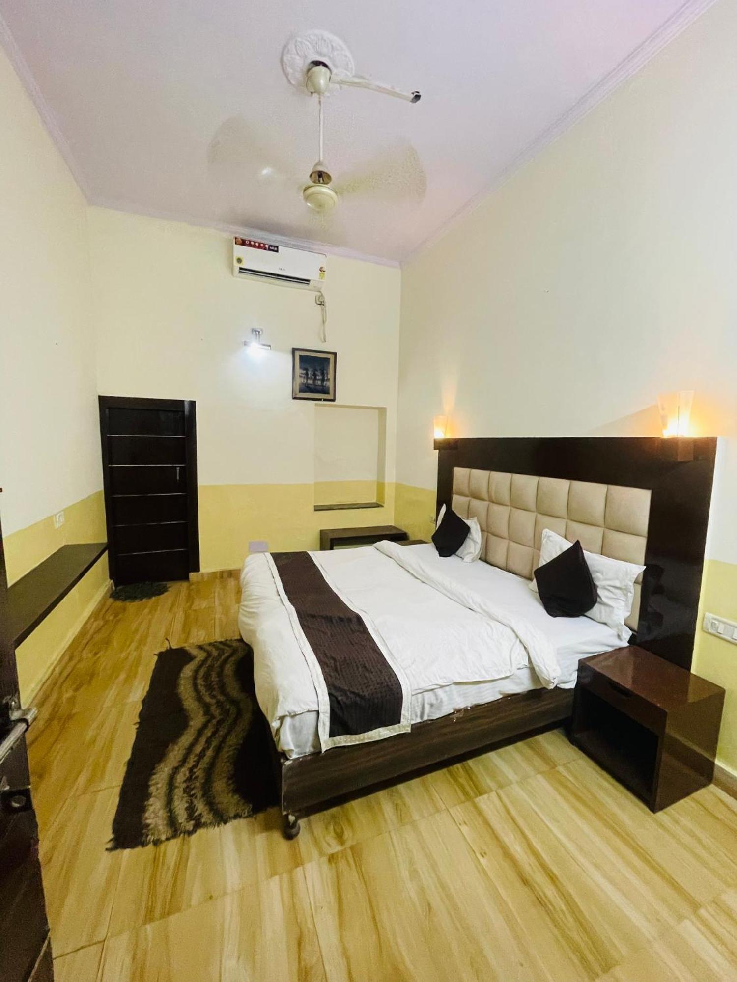 Hotel Fusion Best Agra (Uttar Pradesh)