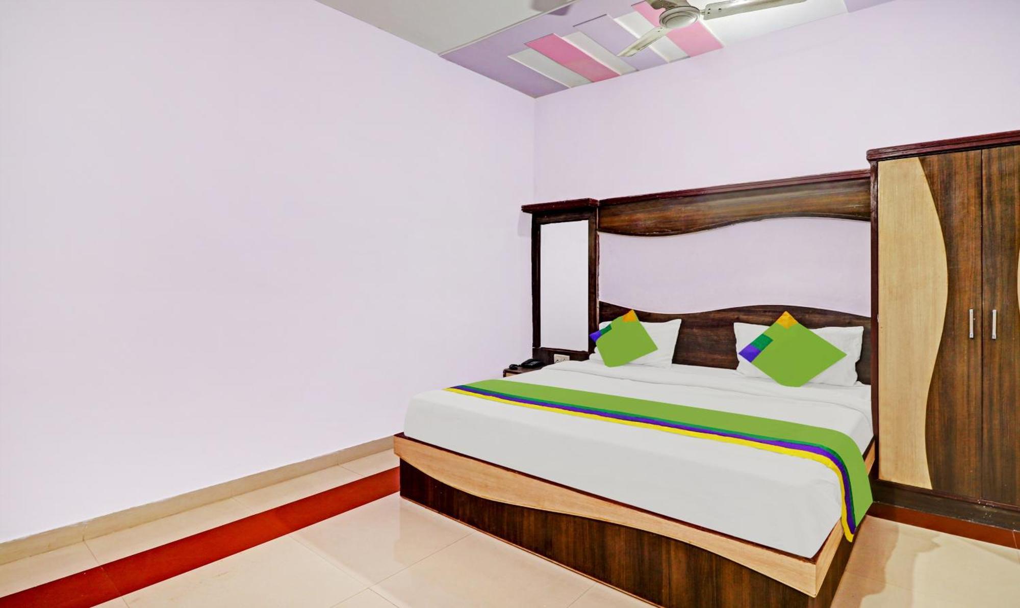 Hotel G B Palace