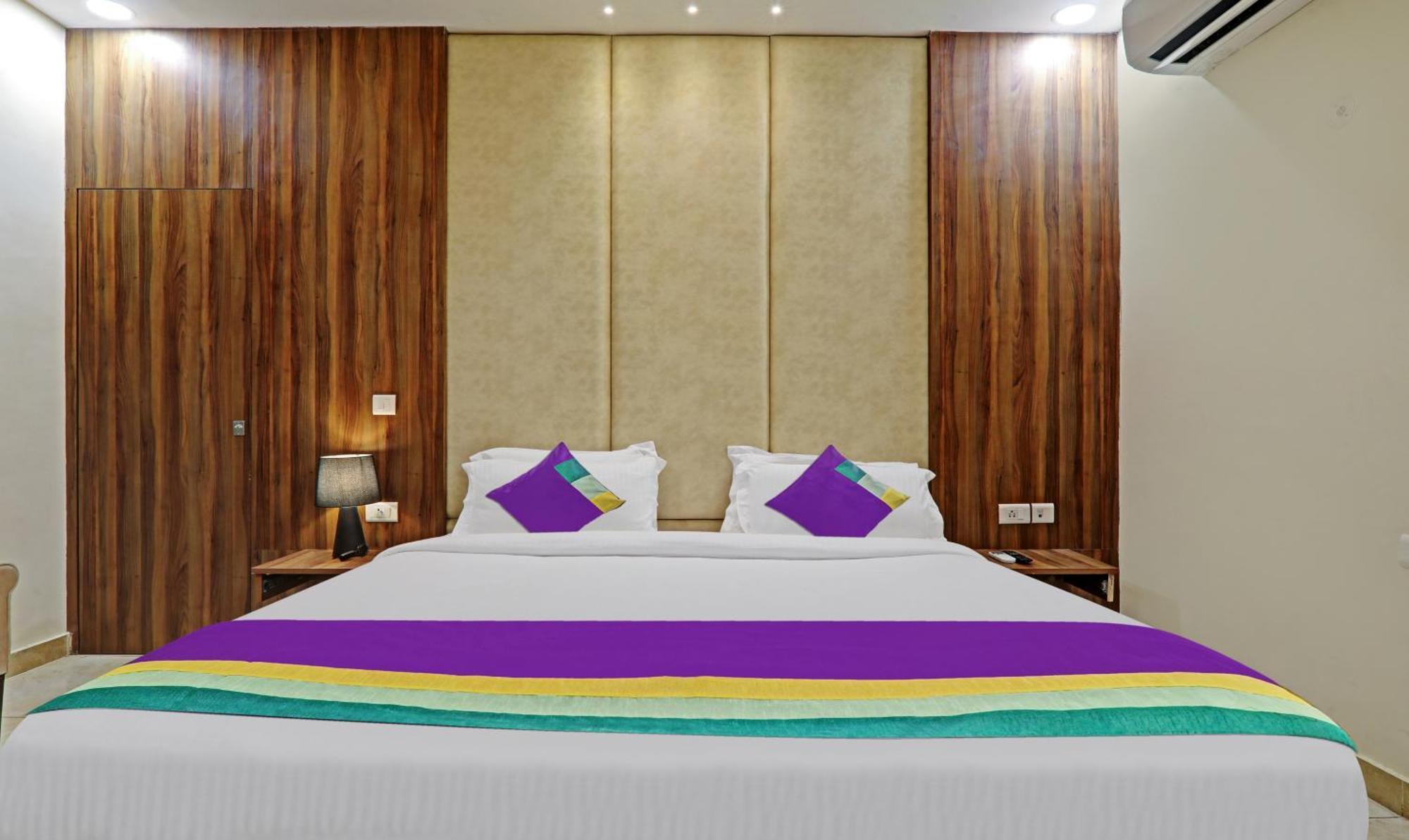Golden Palace Hotel 3*