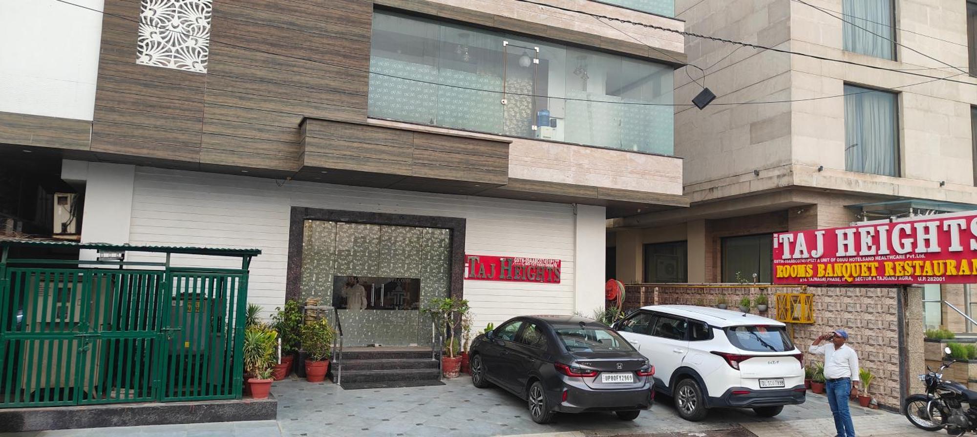 Taj Heights 3* Agra (Uttar Pradesh)
