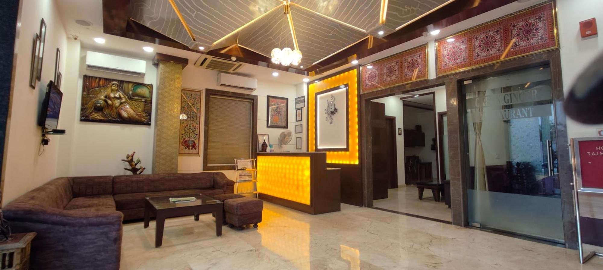 Taj Heights Hotel 3*