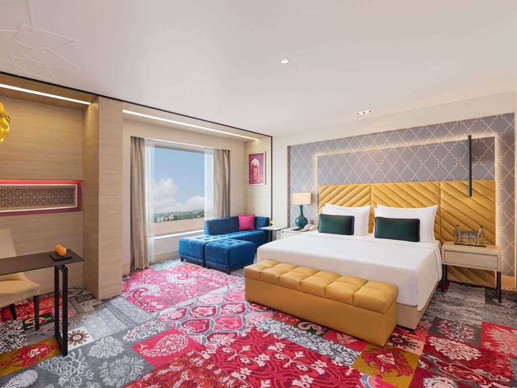 Grand Mercure Agra Hotel *