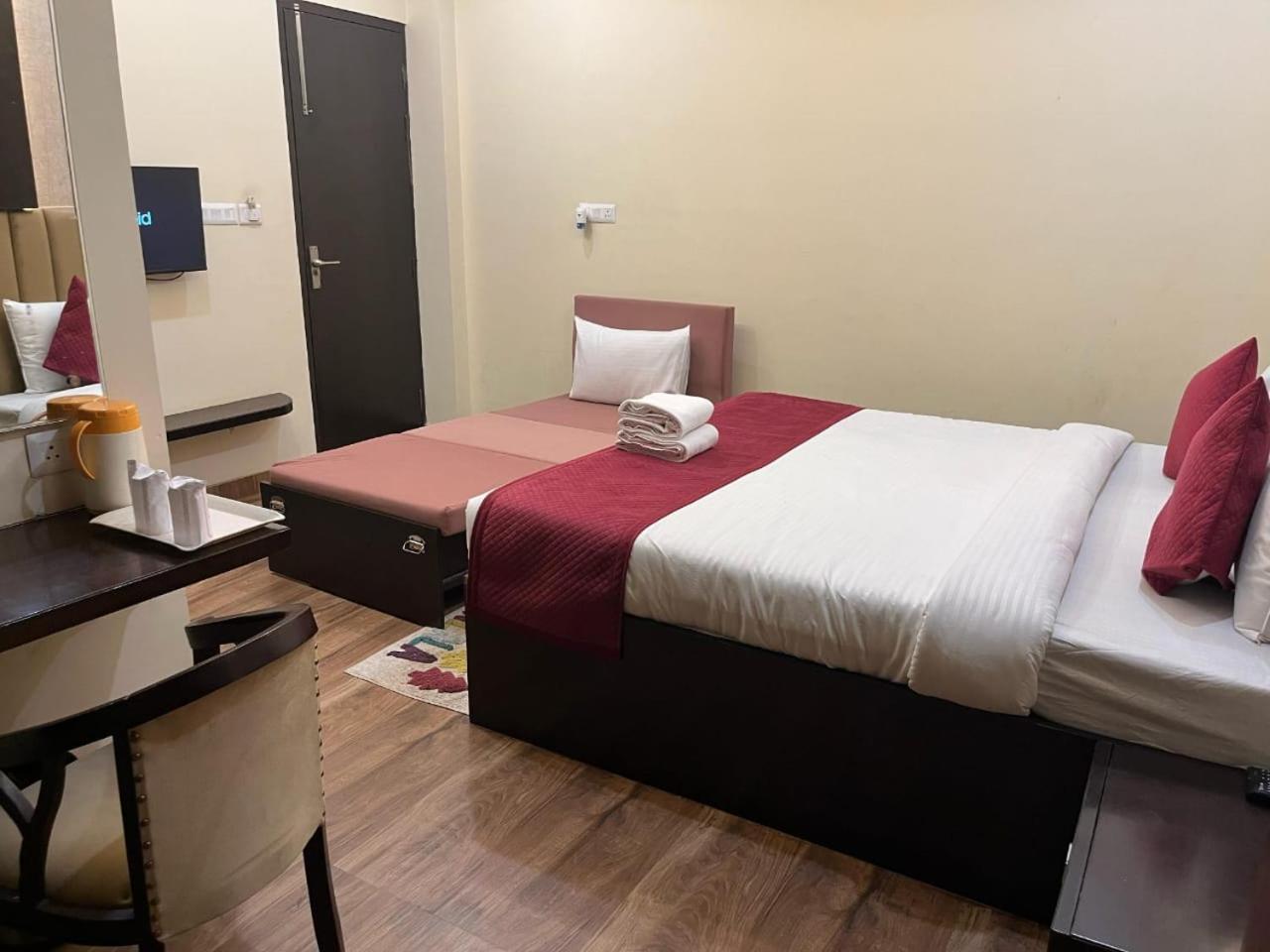 Mayur Palace, Agra Hotel