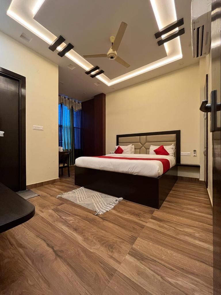 Mayur Palace, Agra Hotel 3*