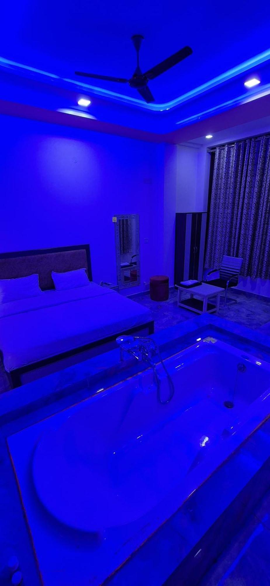 Aqua Heaven Farm stay Agra (Uttar Pradesh)
