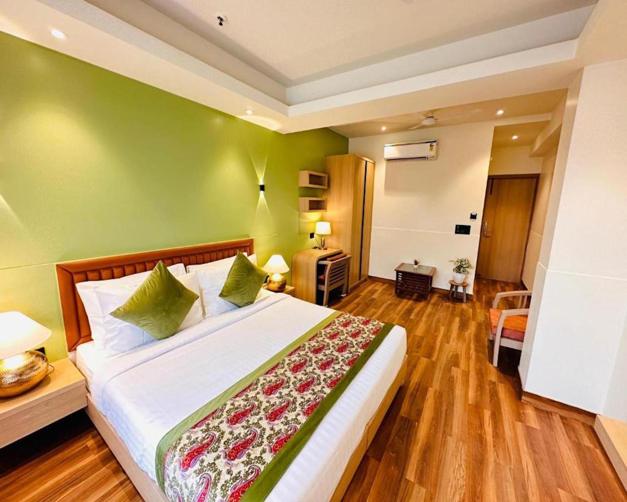 Crown Agra Near Taj Mahal Hotel Agra (Uttar Pradesh)
