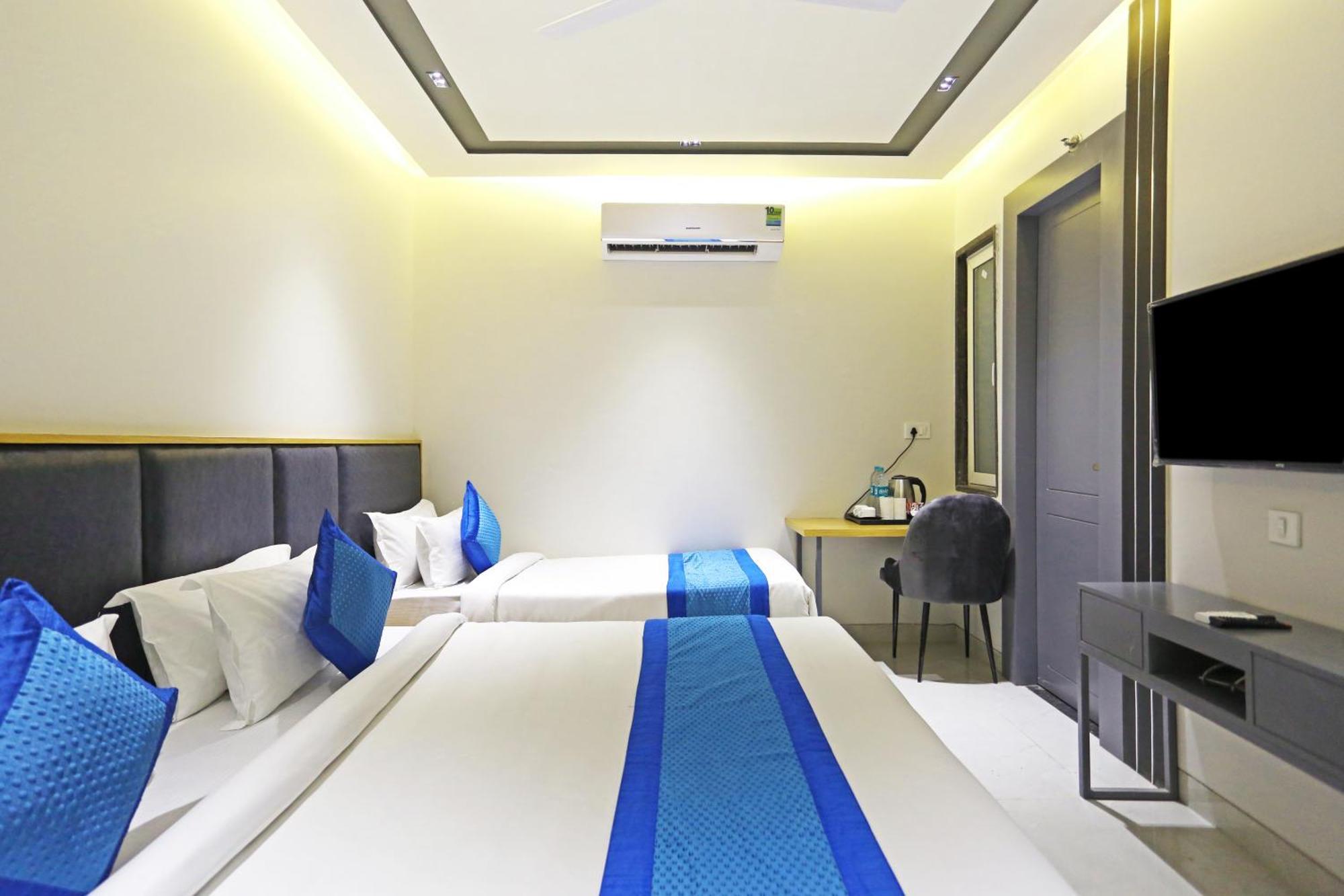 Hotel Crown Agra Near Taj Mahal