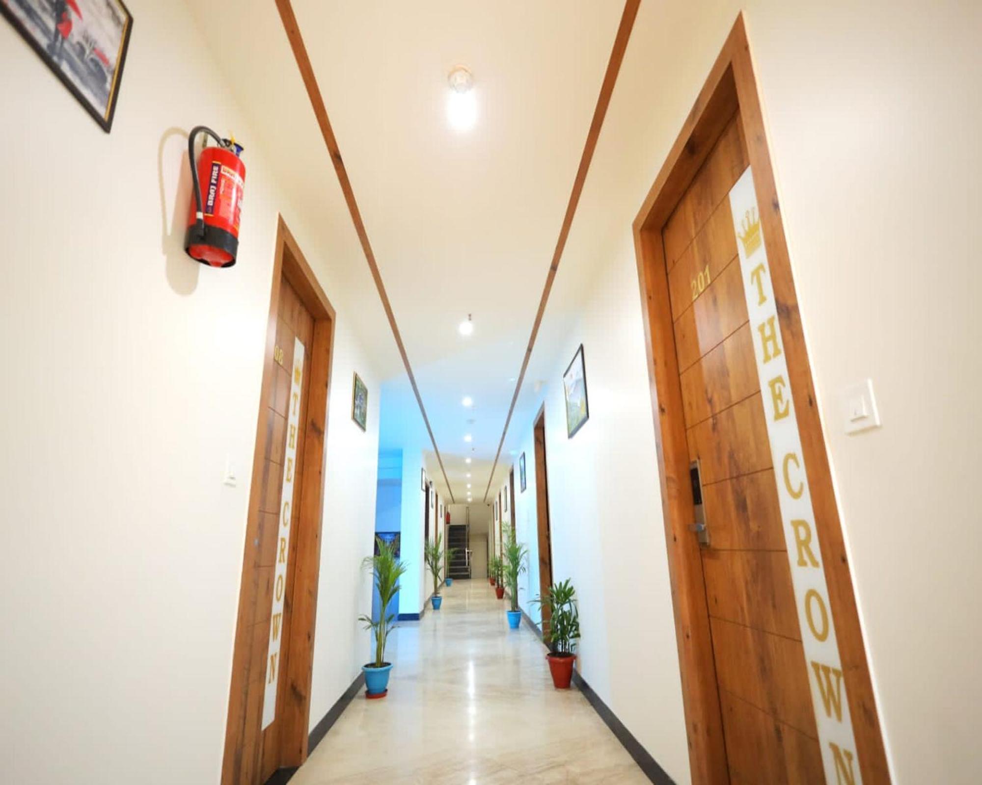 Hotel Crown Agra Near Taj Mahal