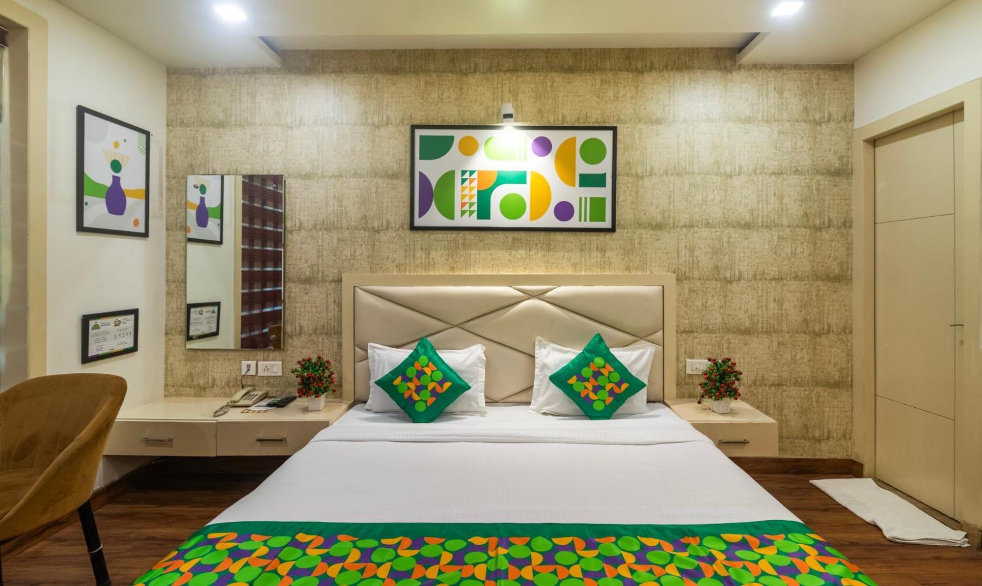 Hotel Treebo Empire Red Carpet, Near Taj Mahal 3*