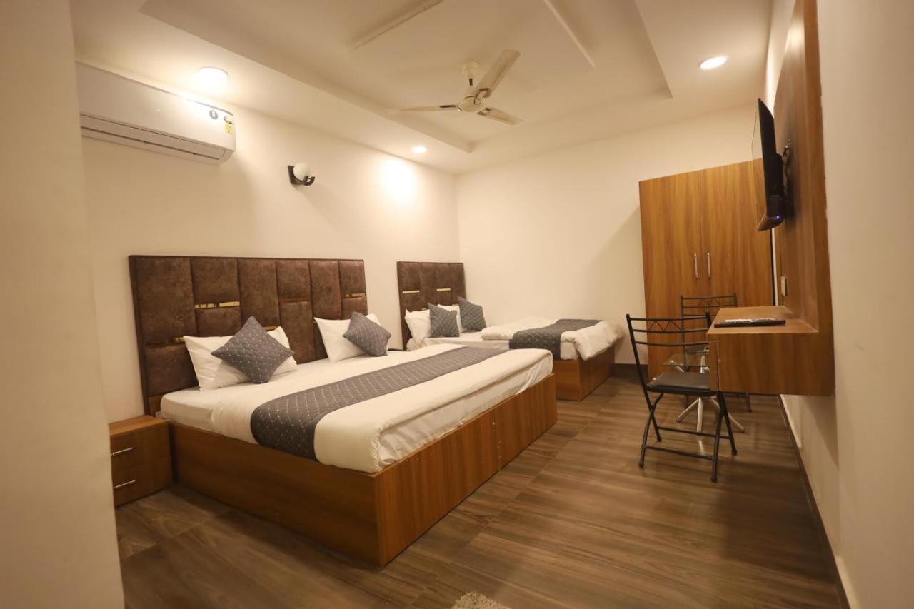 Hotel Saarthi 3*