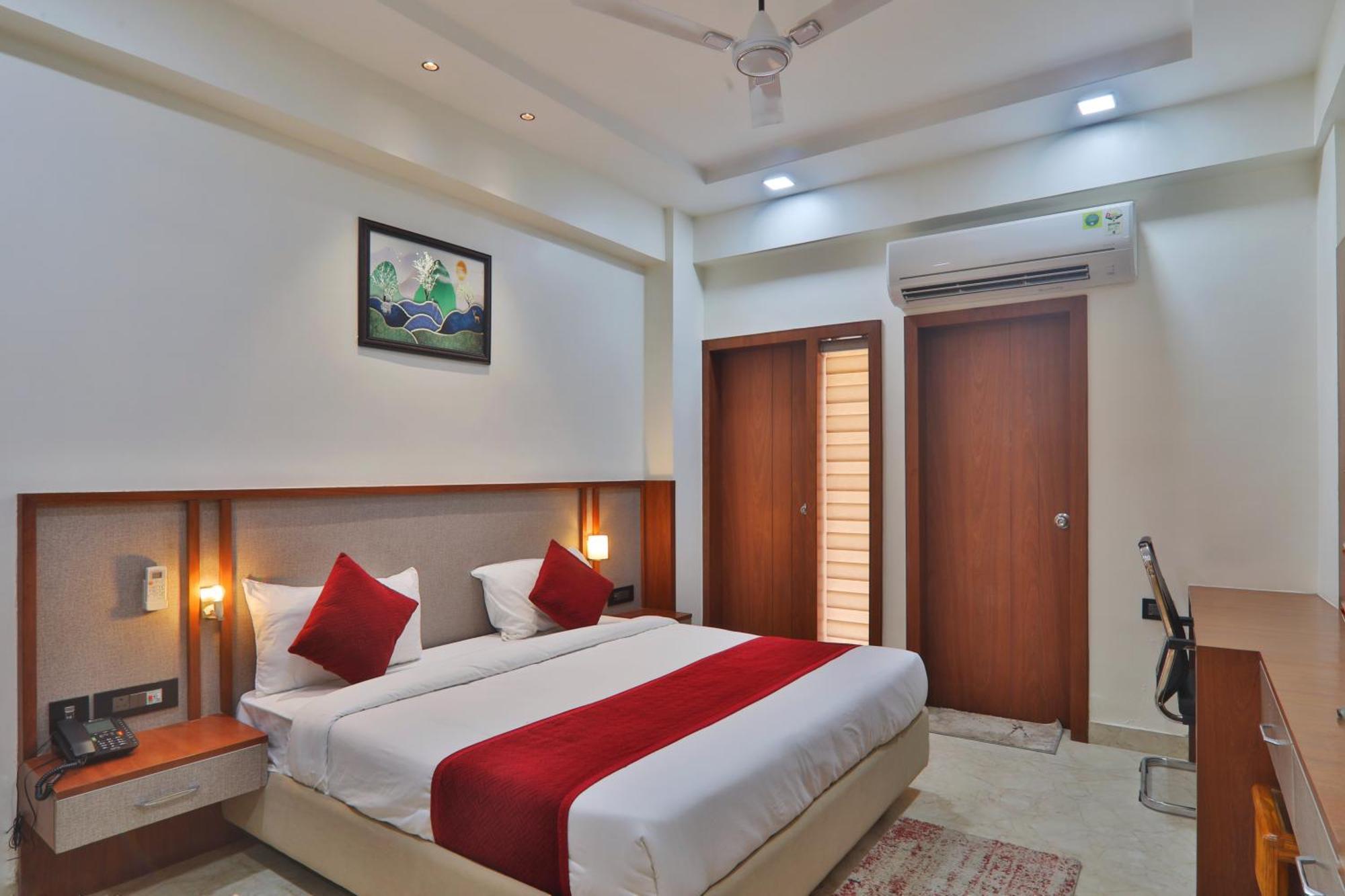 Premium Grand Fully Air Condition And Spacious Rated And Luxury Near Taj Mahal 3*
