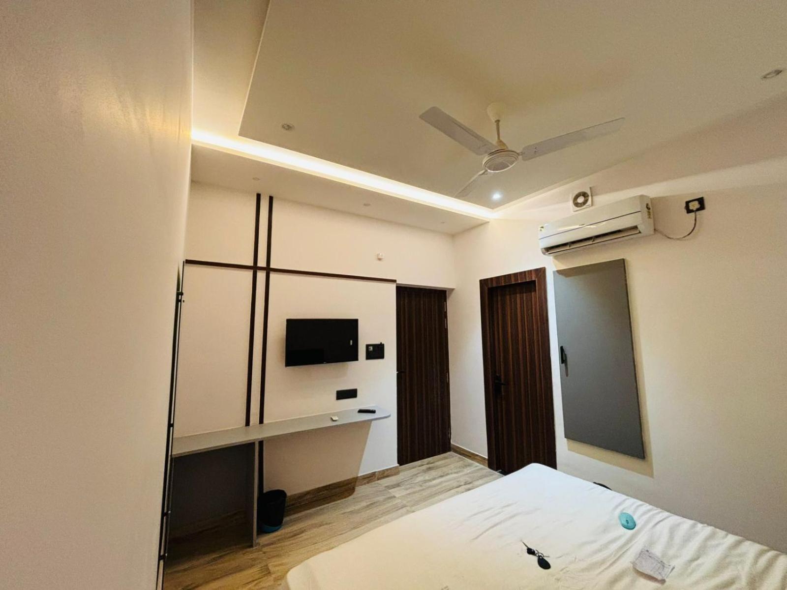 Hotel Taj Way By Jyoti 4*