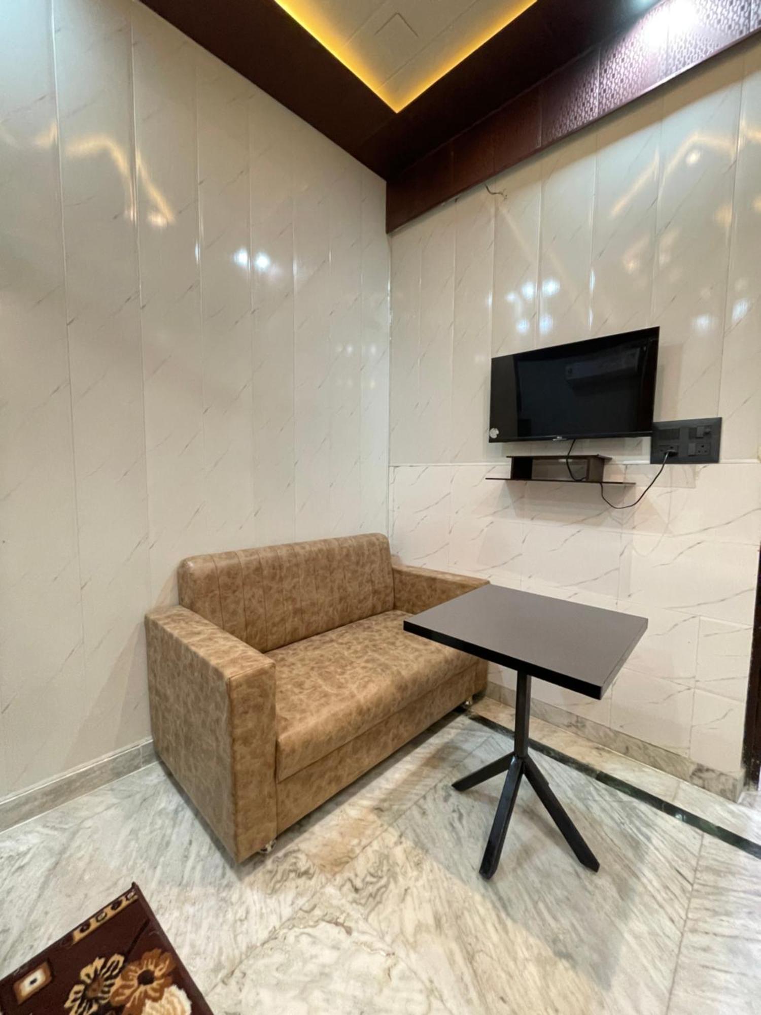 Homestay Taran Bliss Agra- Near Taj Mahal *