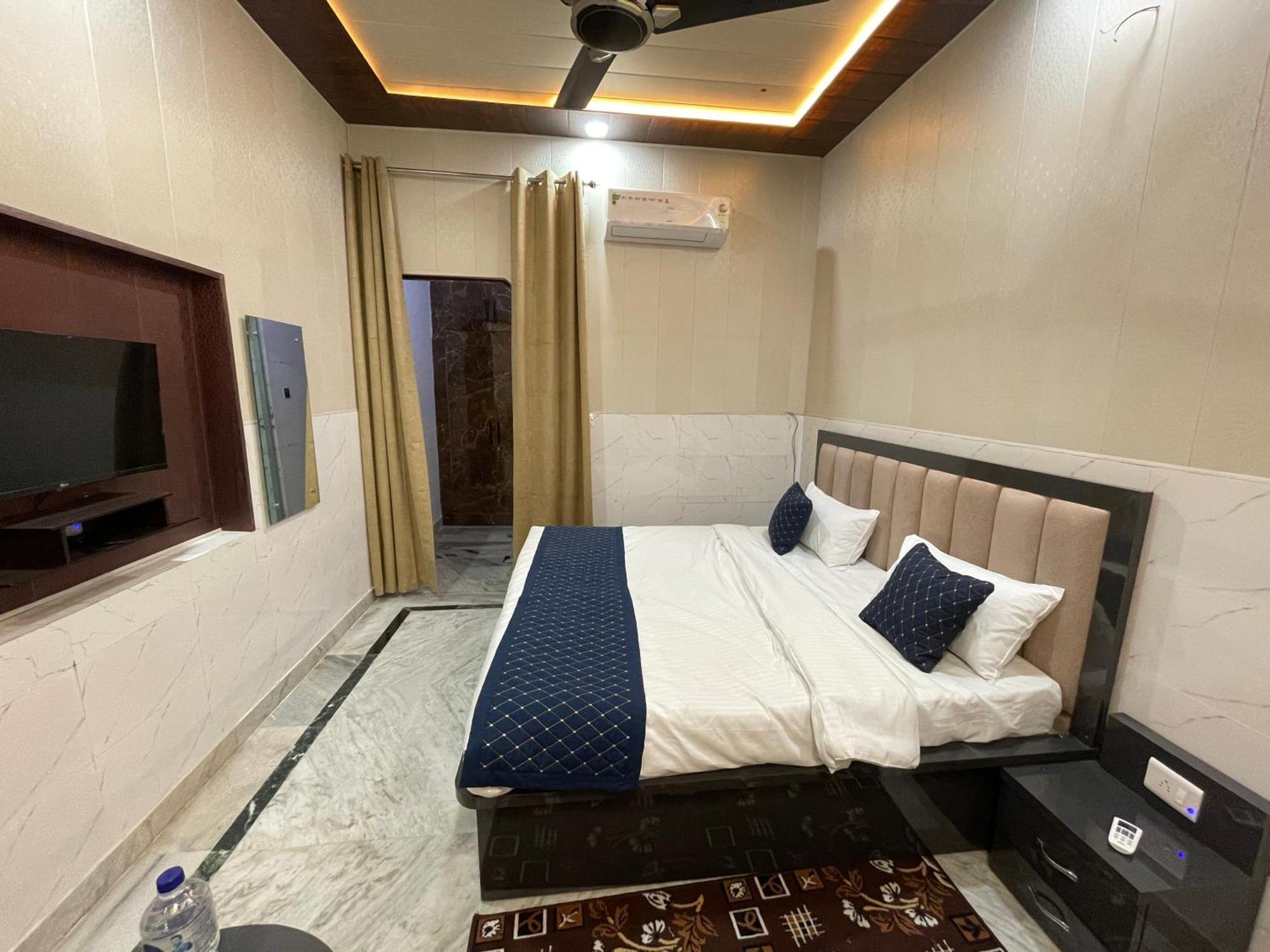 Homestay Taran Bliss Agra- Near Taj Mahal