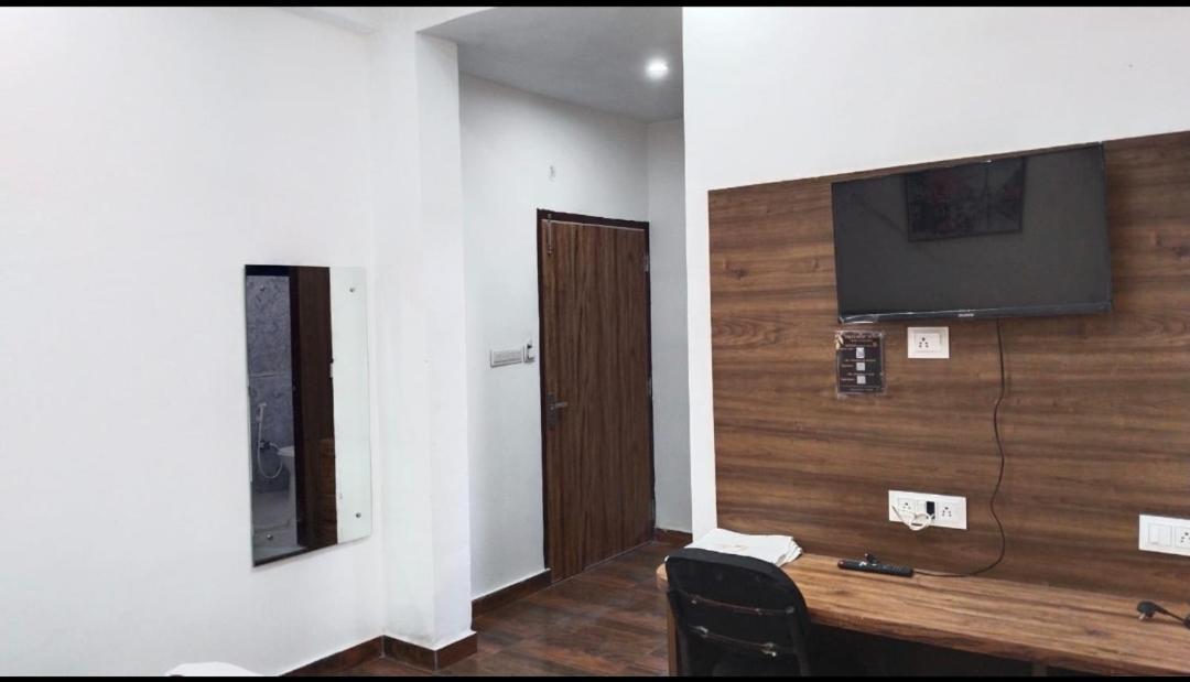 Taj Classic Agra Guest house