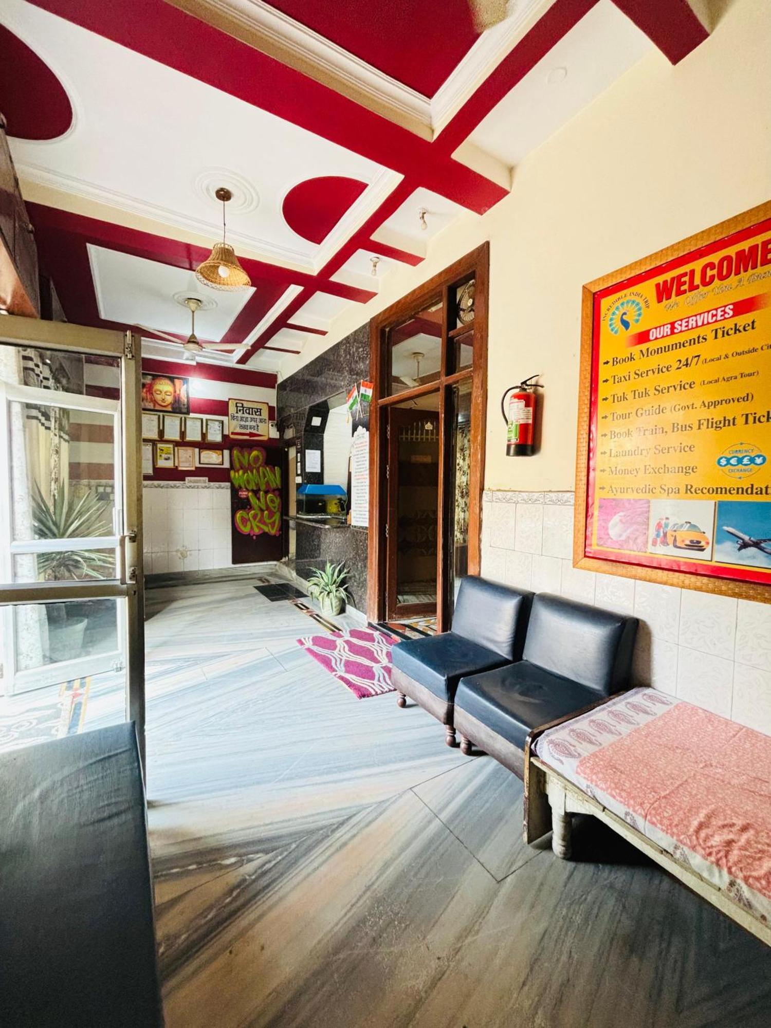 Hostel Friends & Hostel- Near Taj Mahal *