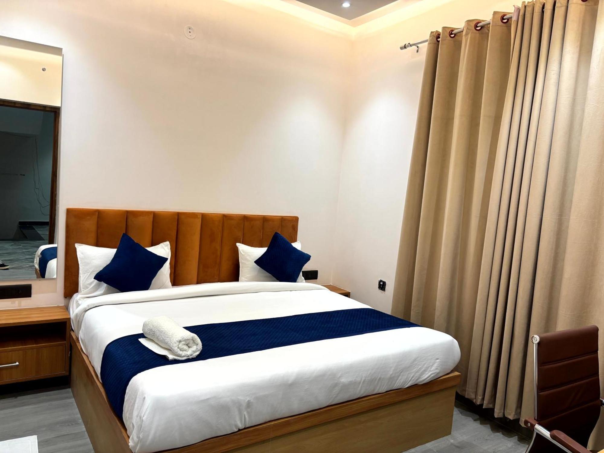 Taj Way By Jyoti Hotel 4*