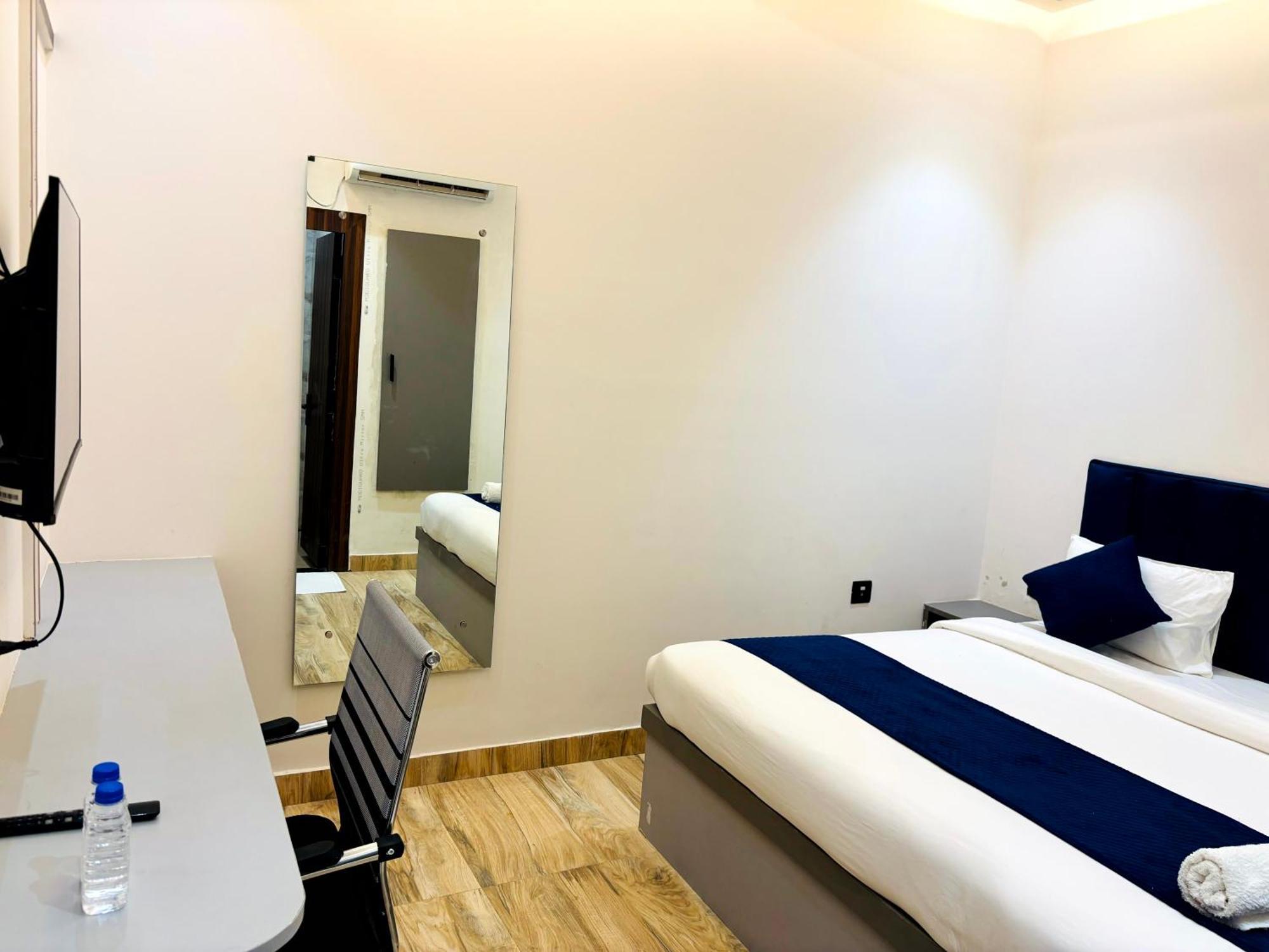 Taj Way By Jyoti Hotel Agra (Uttar Pradesh)