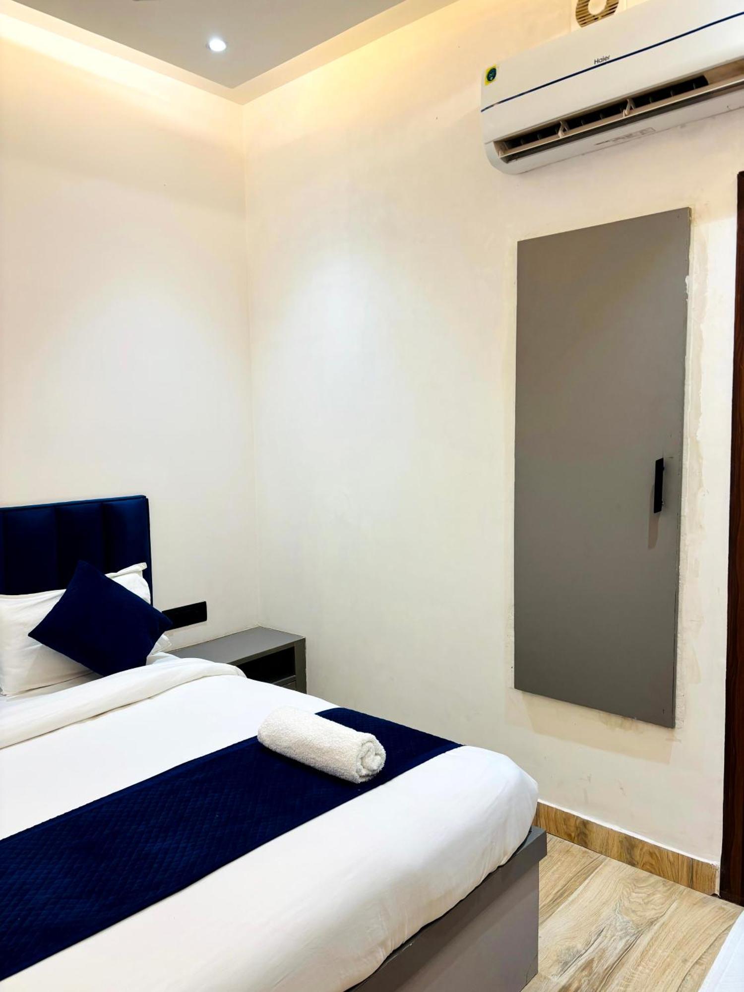 Hotel Taj Way By Jyoti