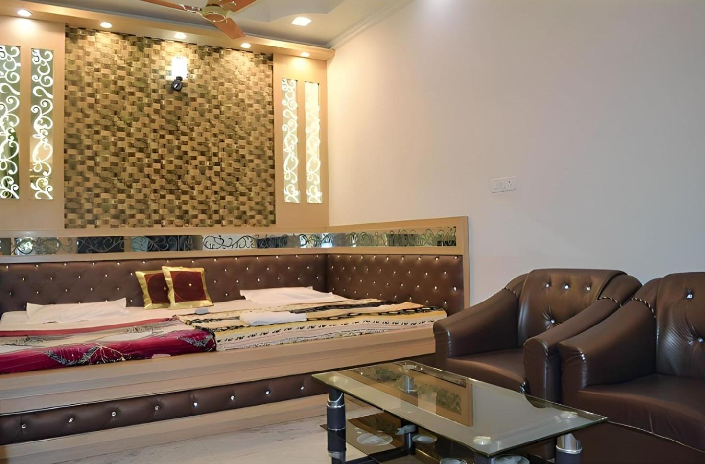 Homestay Taj Square A Luxurious Family Agra (Uttar Pradesh)