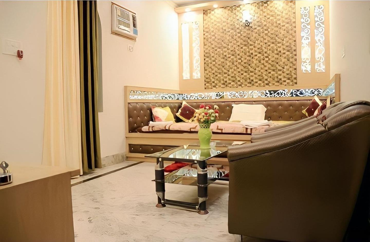 Homestay Taj Square A Luxurious Family Agra (Uttar Pradesh)