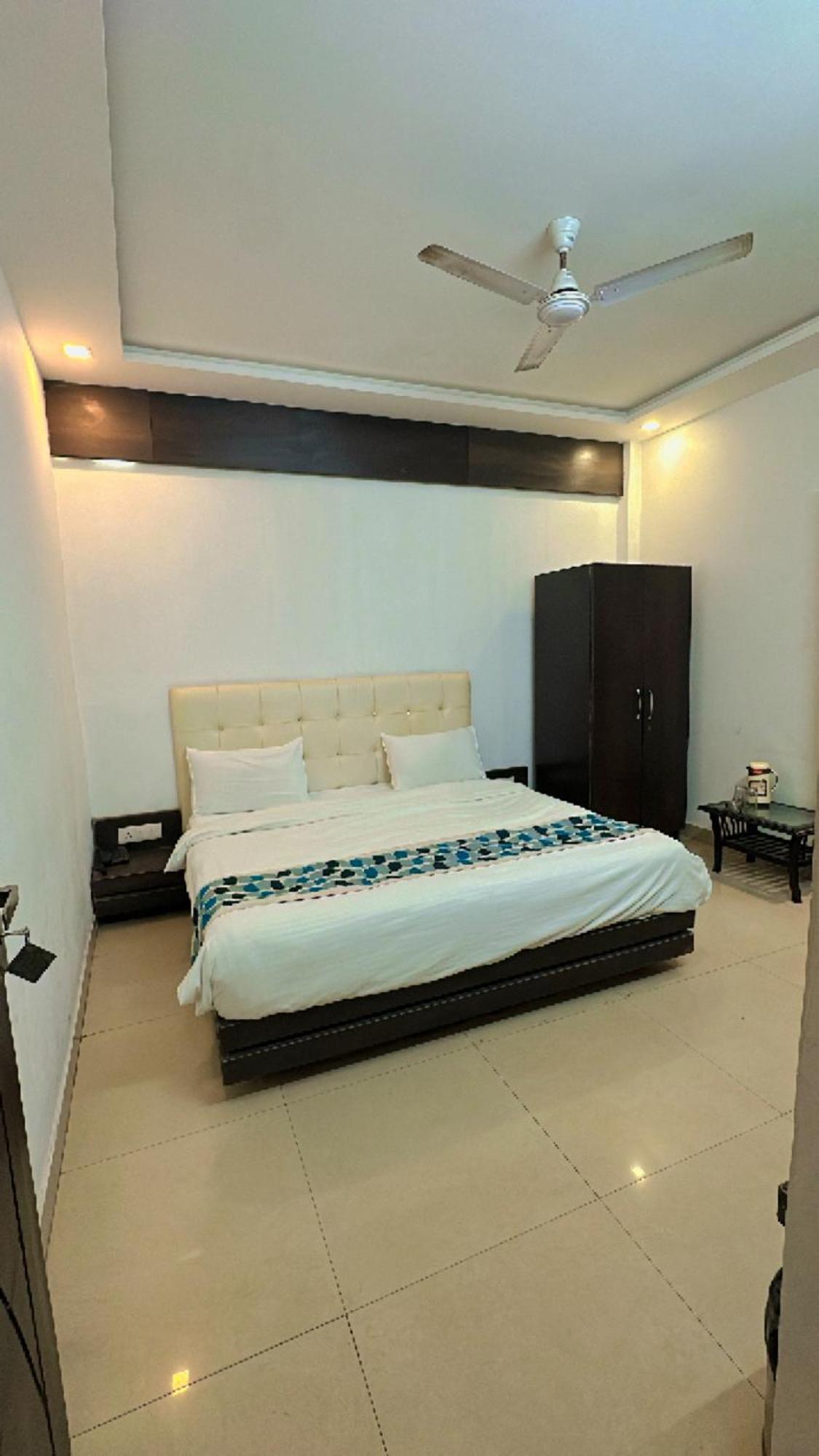 Riya Palace Agra Hotel Agra (Uttar Pradesh)